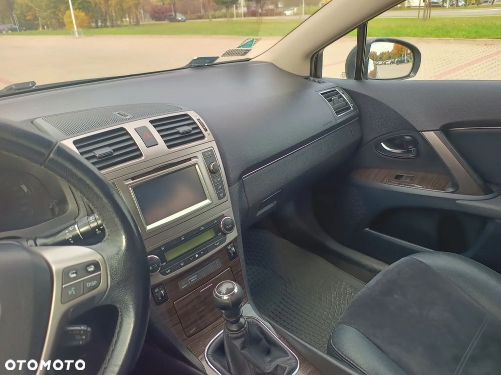 Toyota Avensis 2.0 D-4D Sol - 10