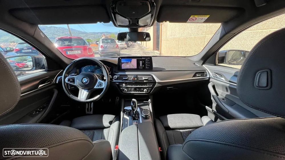 BMW 520 d Pack Desportivo M Auto - 12
