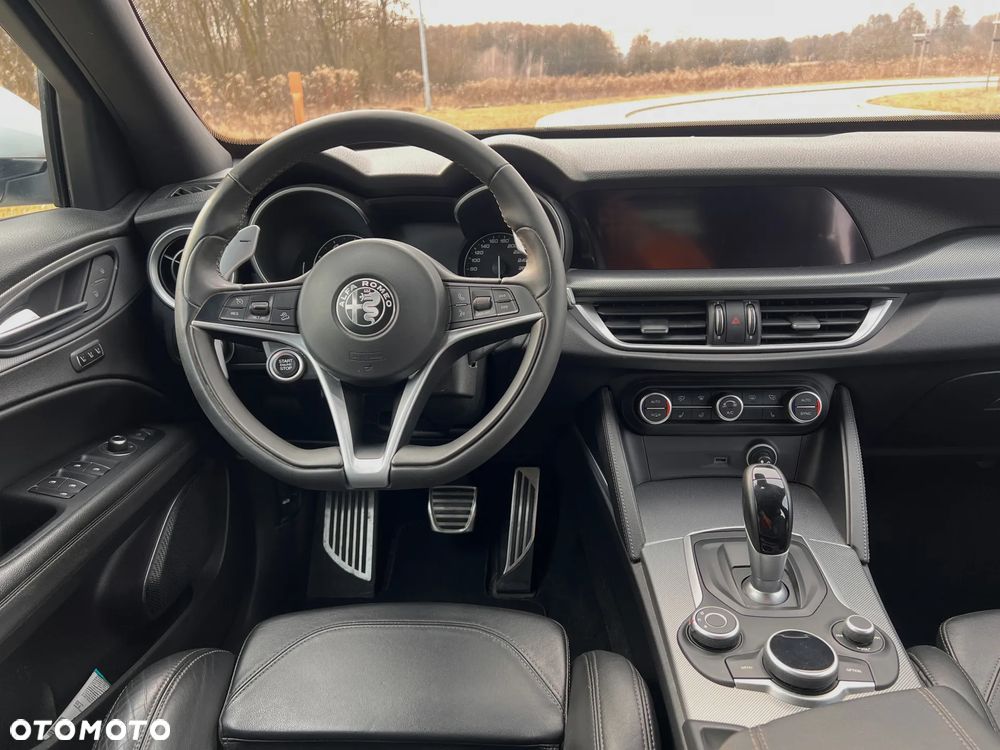 Alfa Romeo Stelvio 2.0 Turbo 16V AT8-Q4 Super - 14