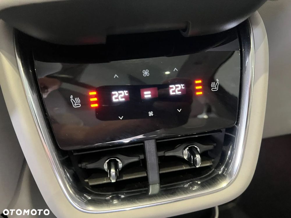 Volvo EX90 - 17