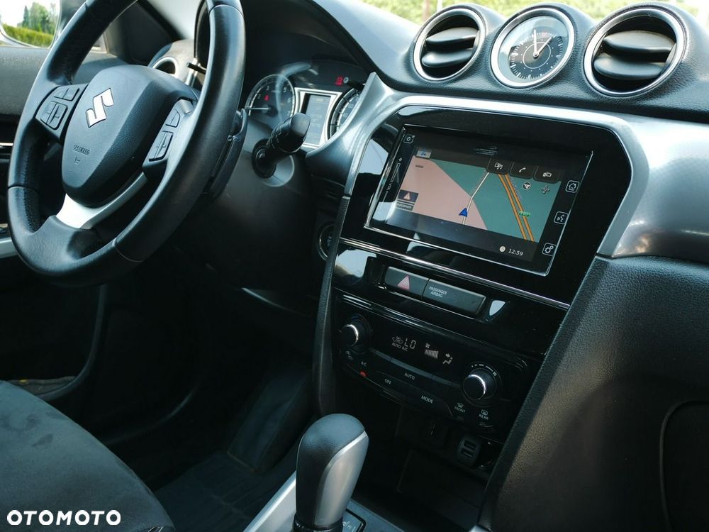Suzuki Vitara 1.6 XLED 4WD - 24
