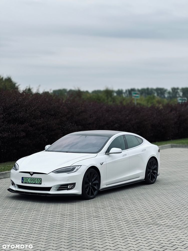 Tesla Model S - 2