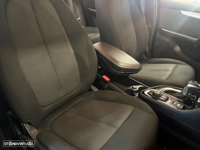 BMW 225xe Active Tourer Line Sport - 34