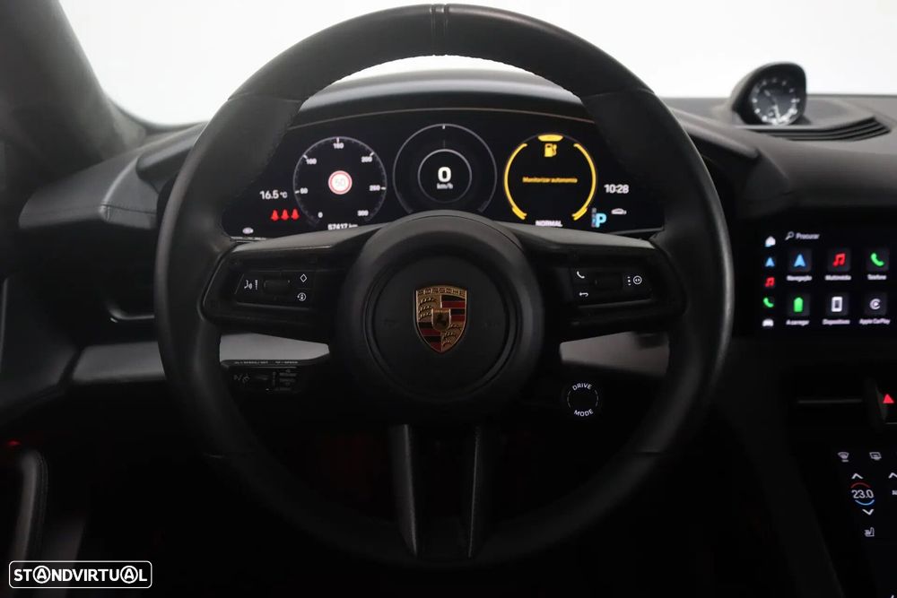 Porsche Taycan GTS - 32