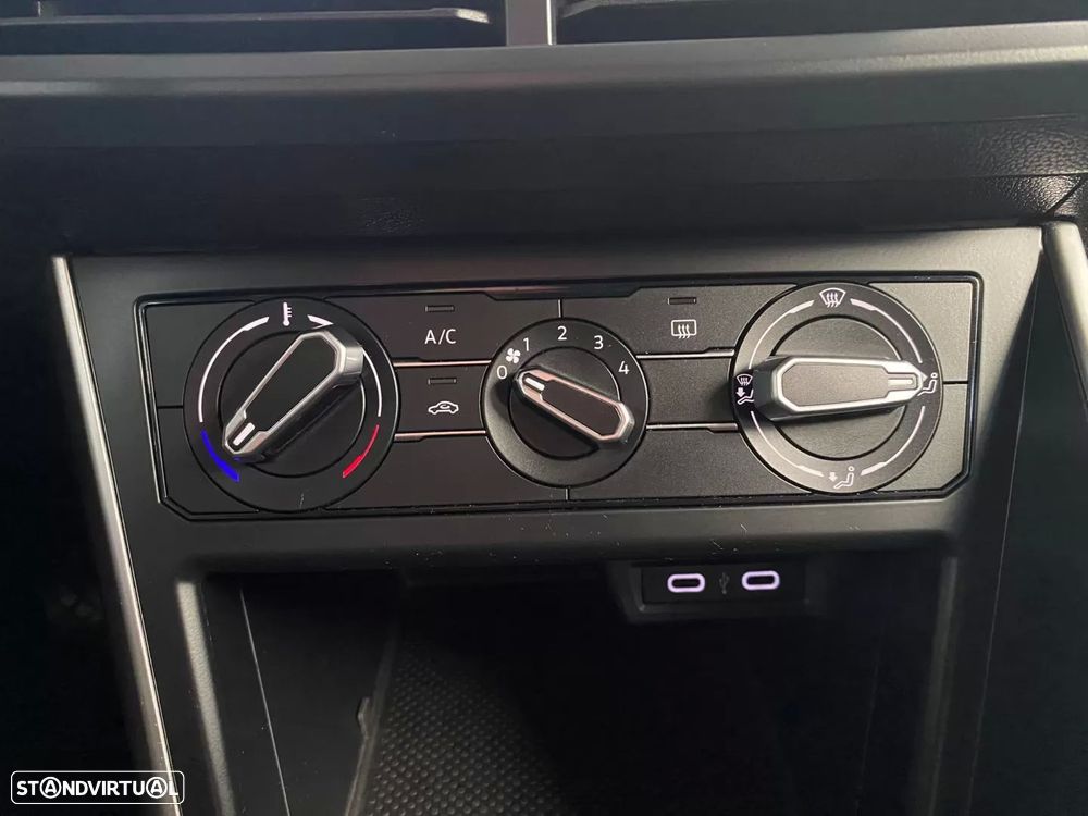 VW Taigo 1.0 TSI Urban - 17