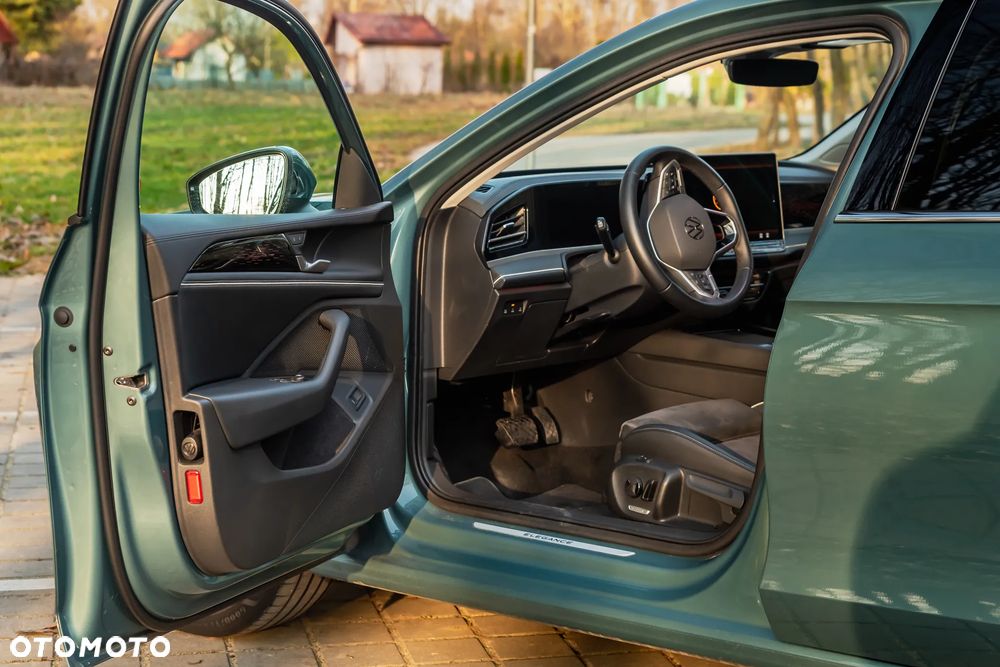 Volkswagen Passat - 9