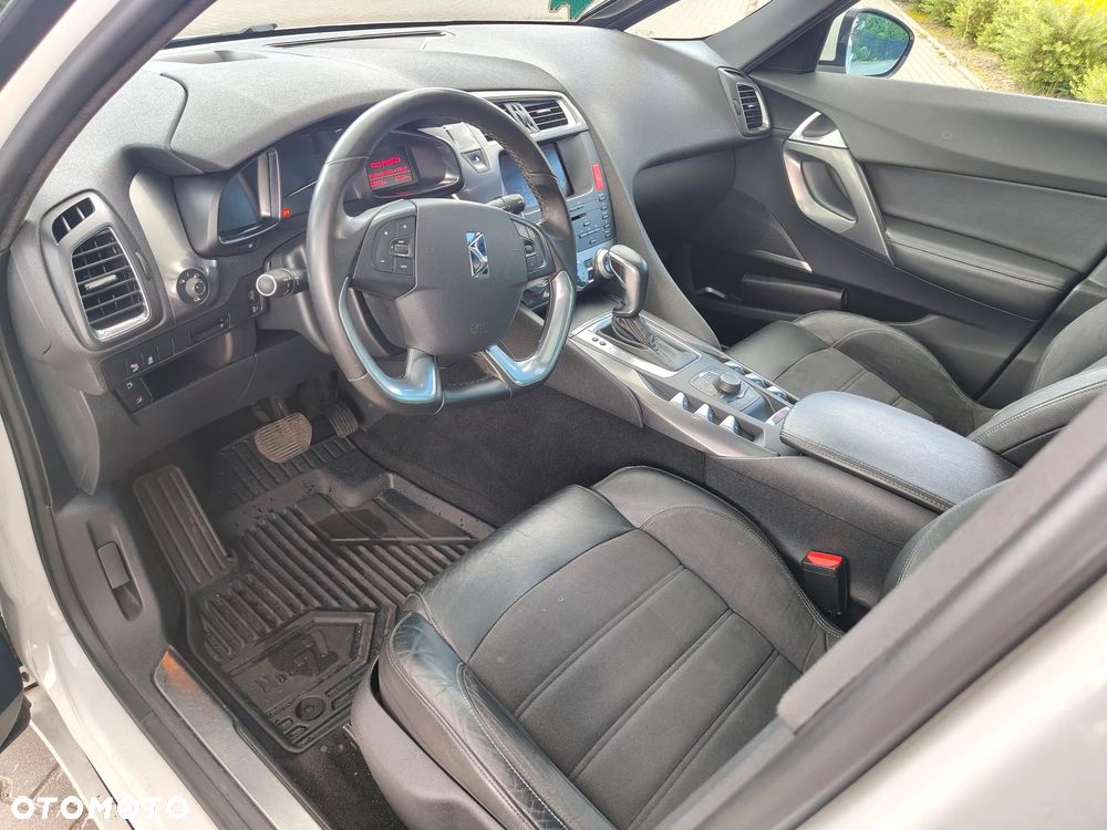 Citroën DS5 THP 155 SoChic - 17