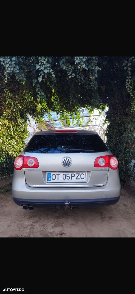 Volkswagen Passat - 2
