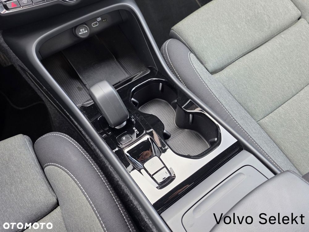 Volvo XC 40 - 30