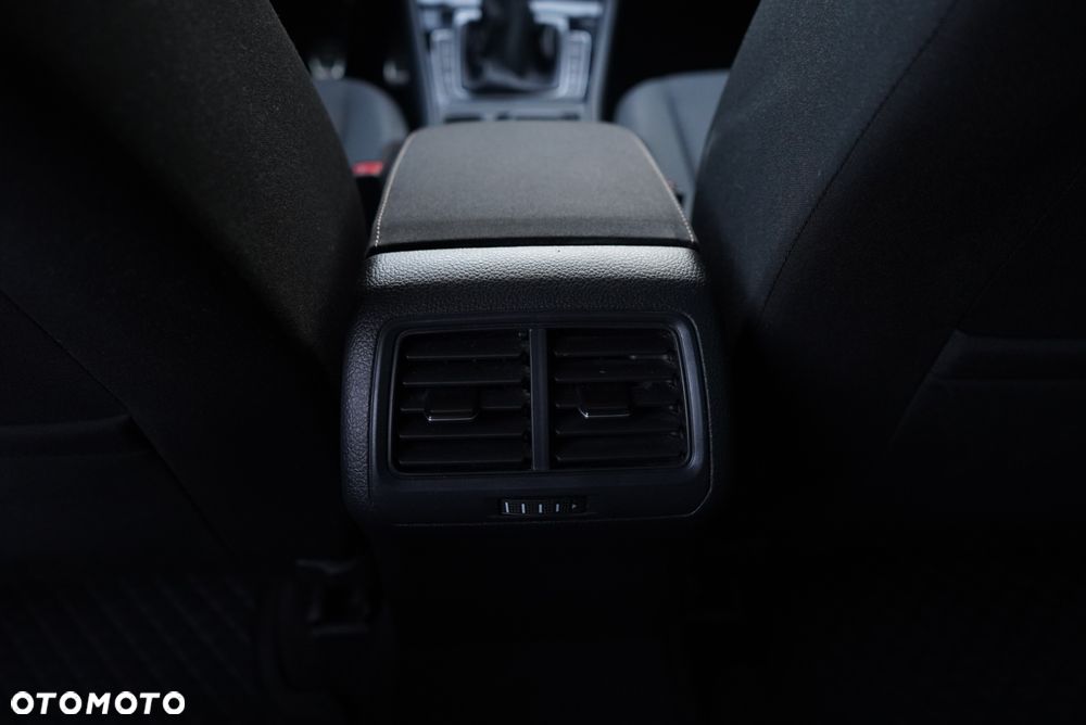 Volkswagen Golf 1.2 TSI BlueMotion Technology Allstar - 26