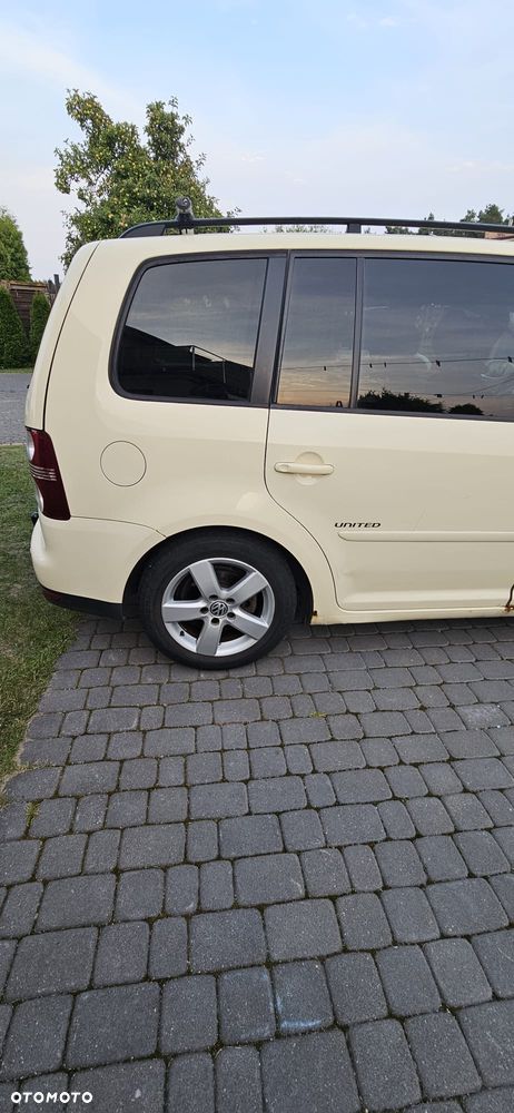 Volkswagen Touran 1.9 TDI DPF United - 4