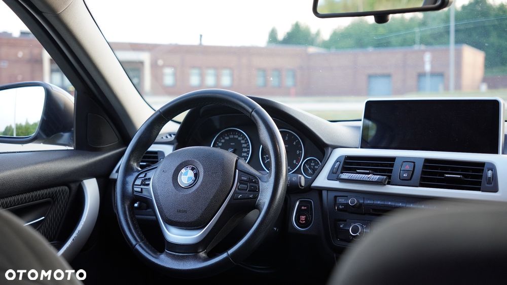 BMW Seria 3 318d - 8