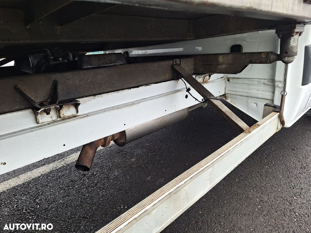 Mercedes-Benz Sprinter - 4