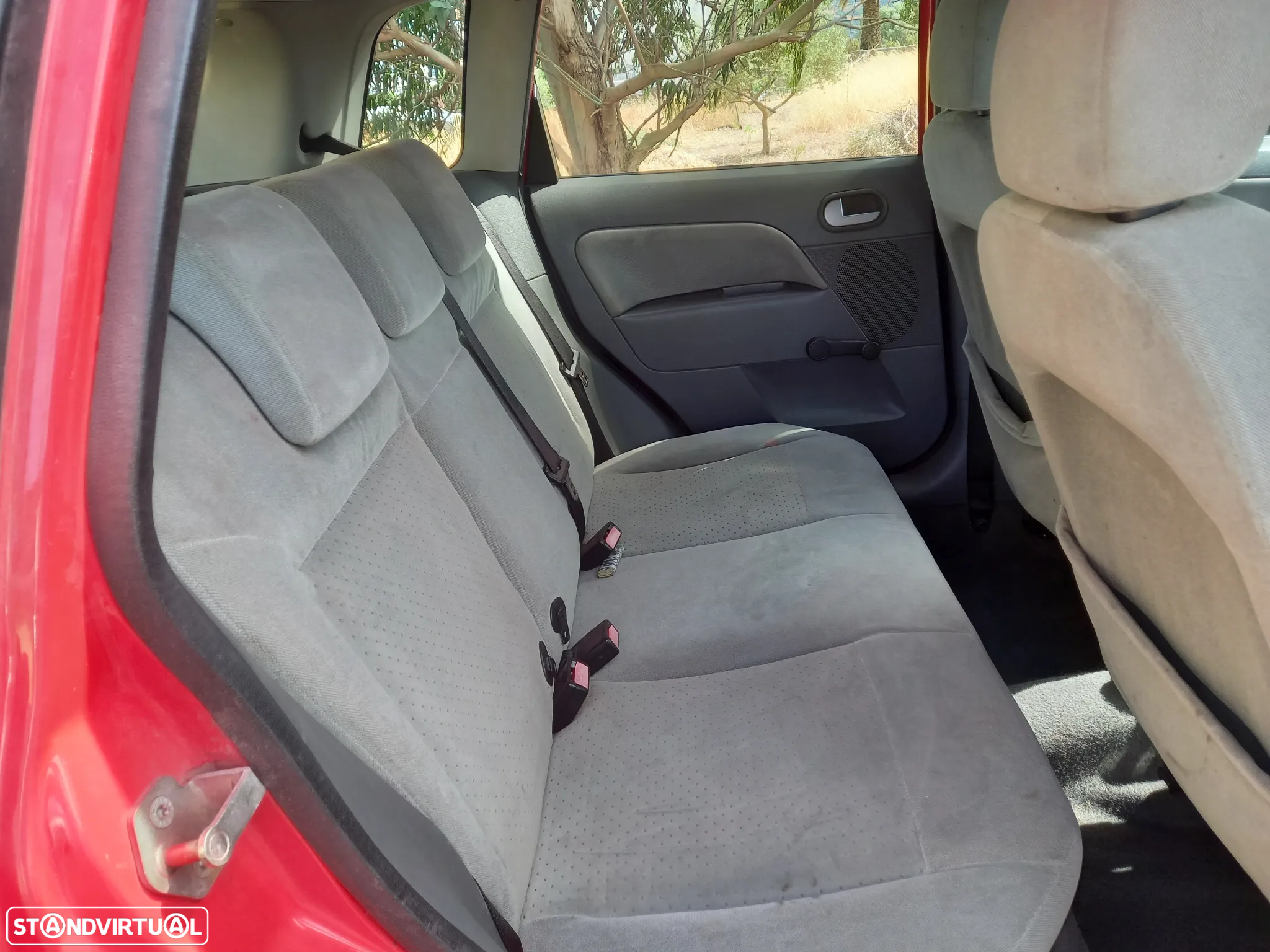 Ford Fiesta 1.4 Ghia - 23