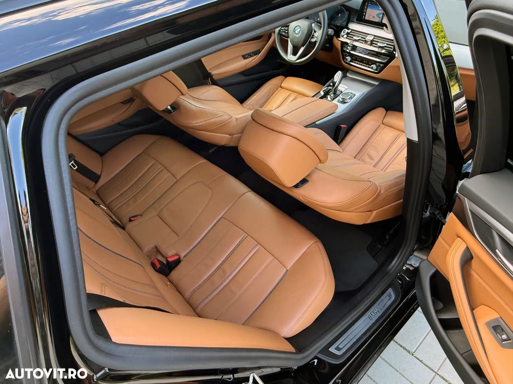 BMW Seria 5 520i Aut. Luxury Line - 10
