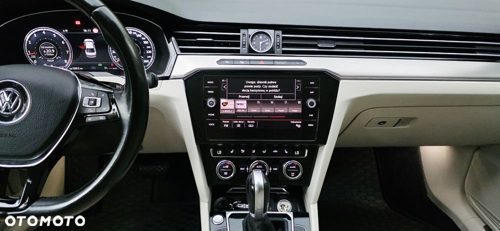 Volkswagen Passat 1.8 TSI BMT Highline DSG - 9