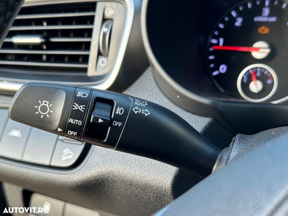 Kia Sorento 2.0 DSL 6AT 4x4 Cosmo - 38