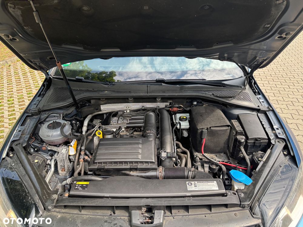 Volkswagen Golf - 17
