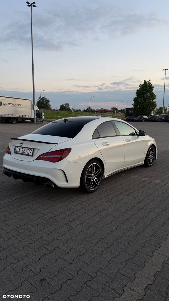 Mercedes-Benz CLA 200 7G-DCT AMG Line - 2