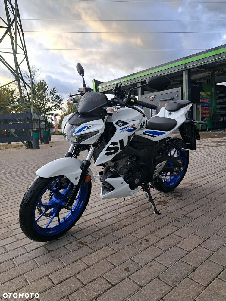 Suzuki GSX - 11