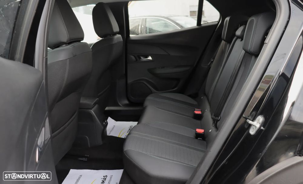 Peugeot 2008 1.2 PureTech Allure EAT8 - 15