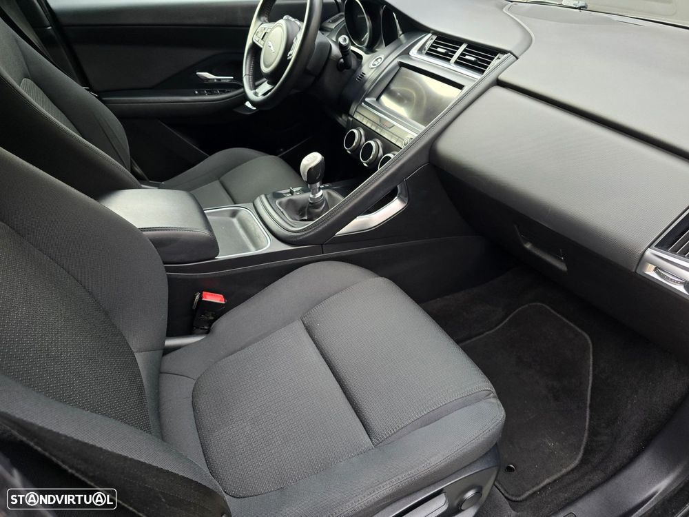 Jaguar E-Pace - 40