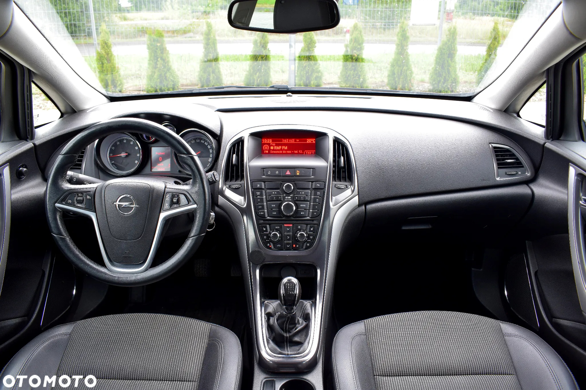 Opel Astra 1.6 Turbo Cosmo - 8