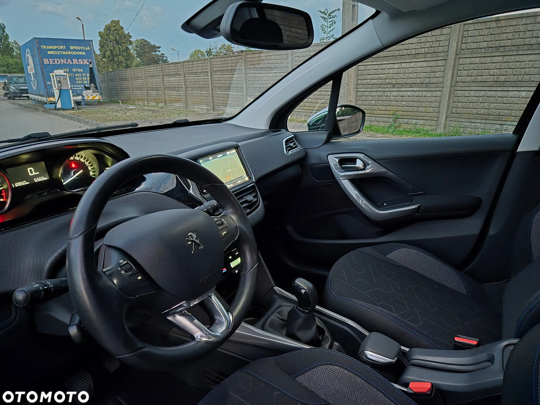 Peugeot 2008 - 12