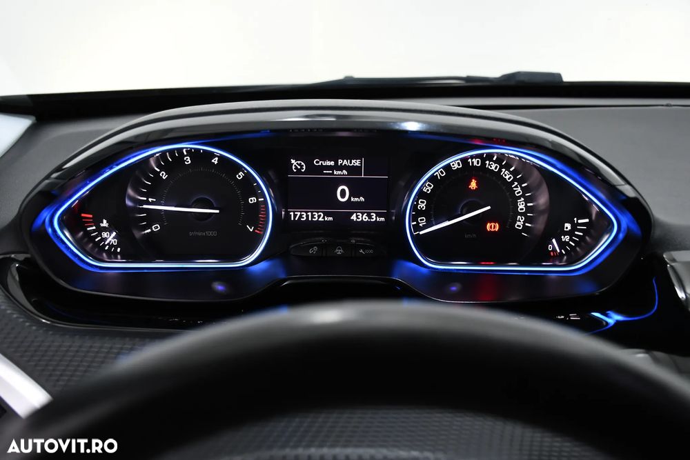 Peugeot 2008 120 VTI Allure - 18