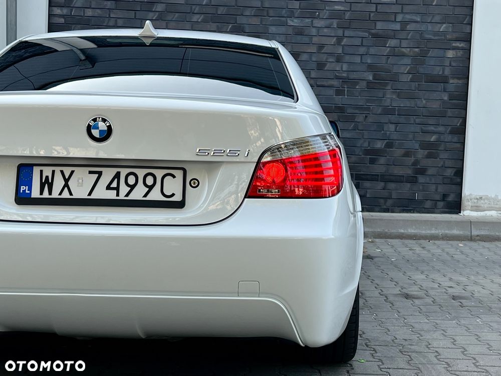 BMW Seria 5 525i - 27