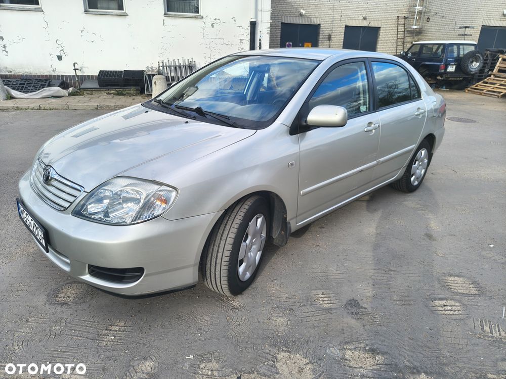 Toyota Corolla - 1