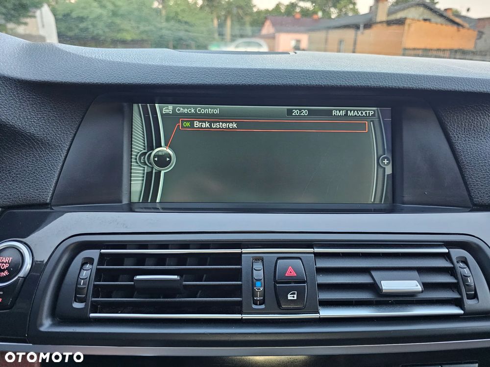 BMW Seria 5 530d Luxury Line - 28