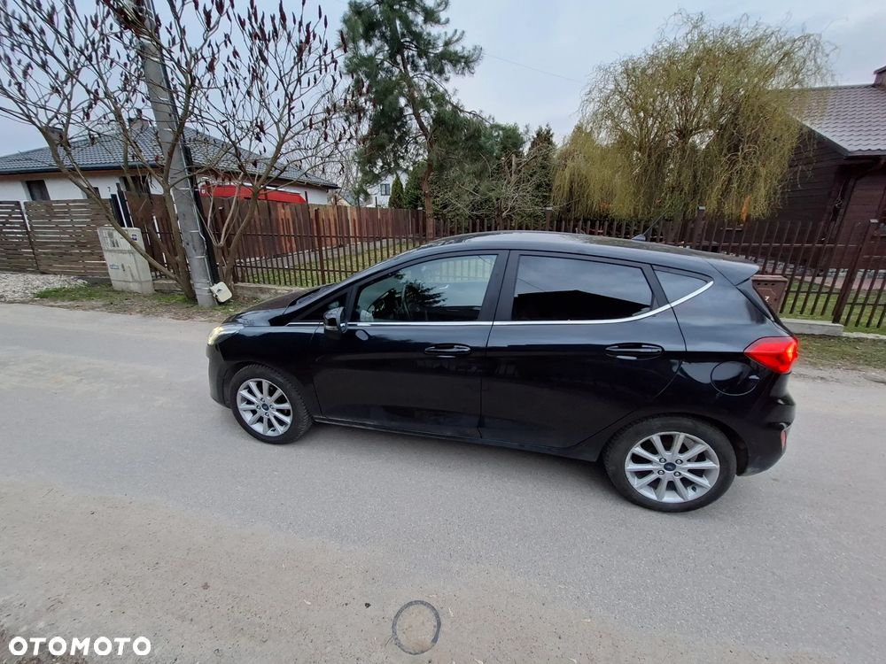 Ford Fiesta 1.0 EcoBoost S&S TITANIUM - 8