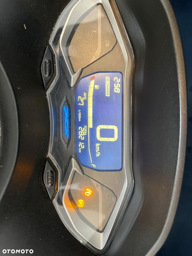 Honda PCX - 9