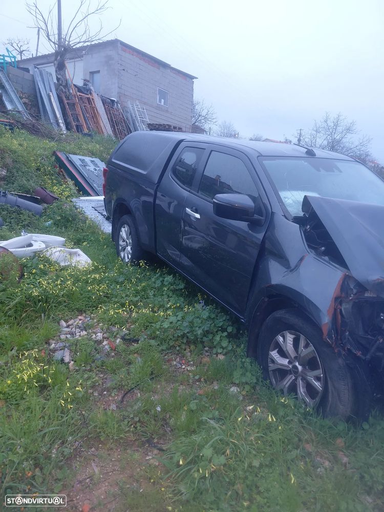 Isuzu D-Max 1.9 Ddi CD 4WD LS - 2