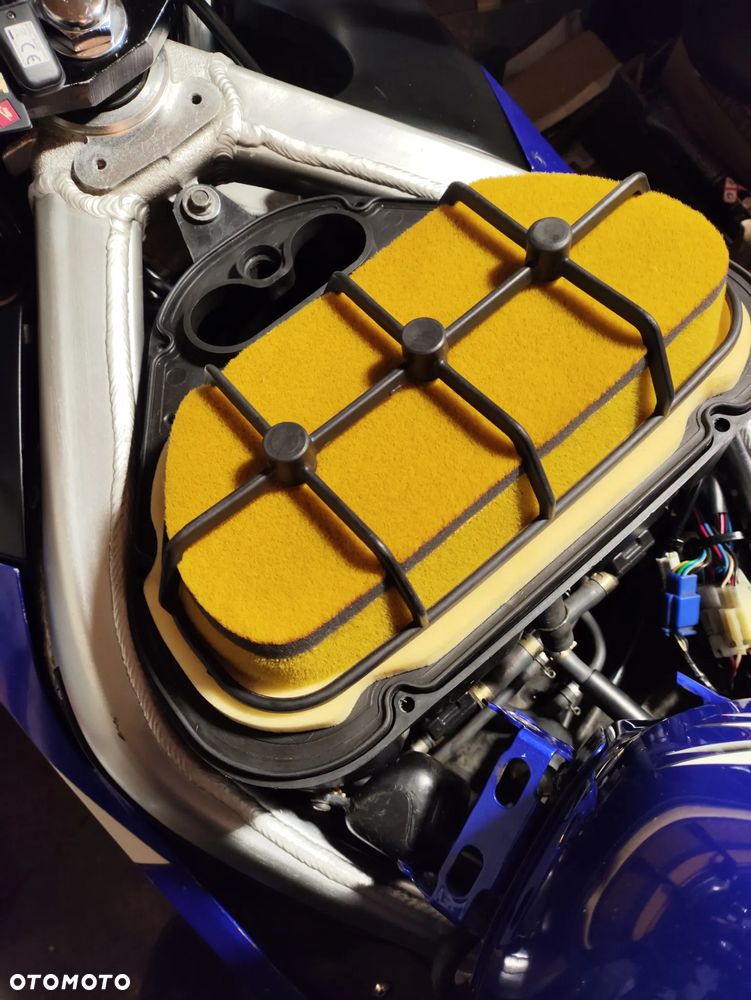 Yamaha YZF - 27