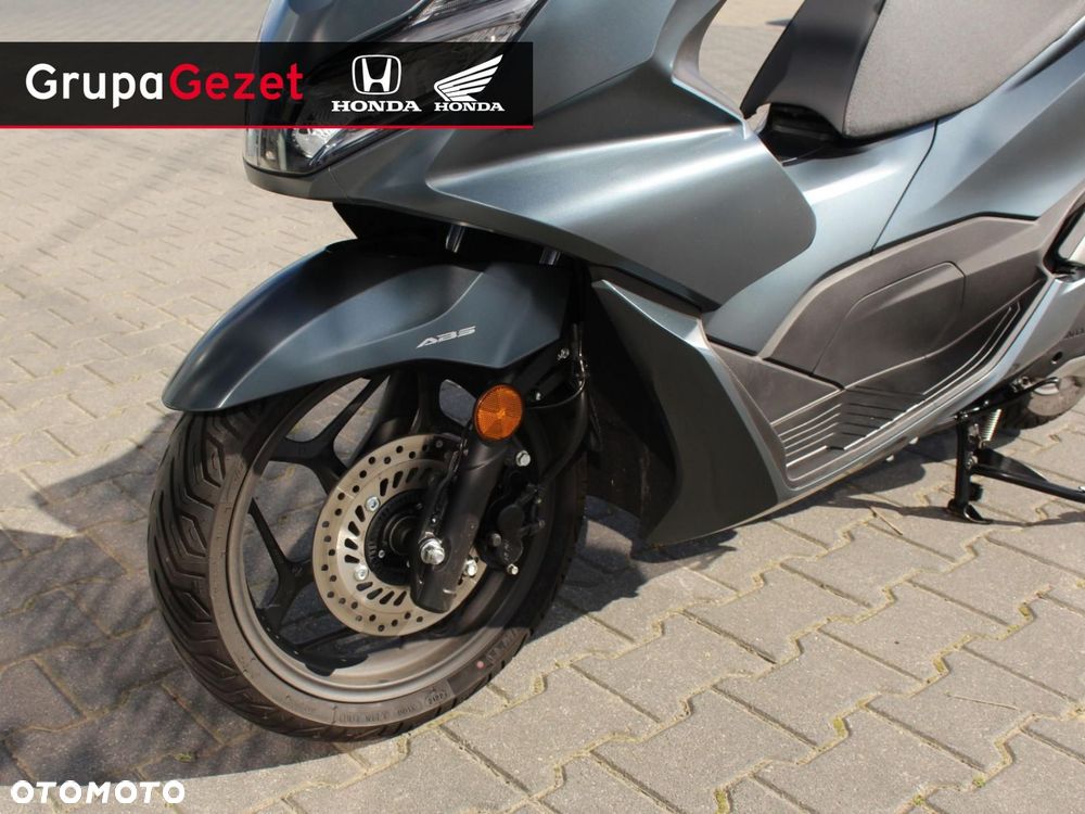 Honda PCX - 9