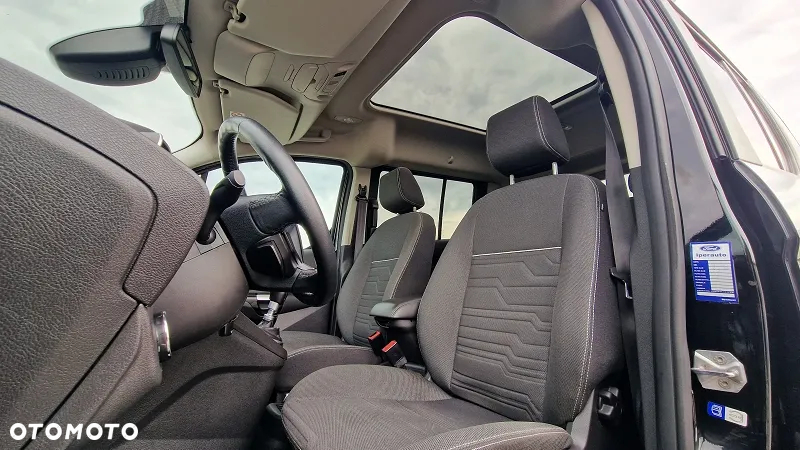 Ford Tourneo Connect Grand - 31