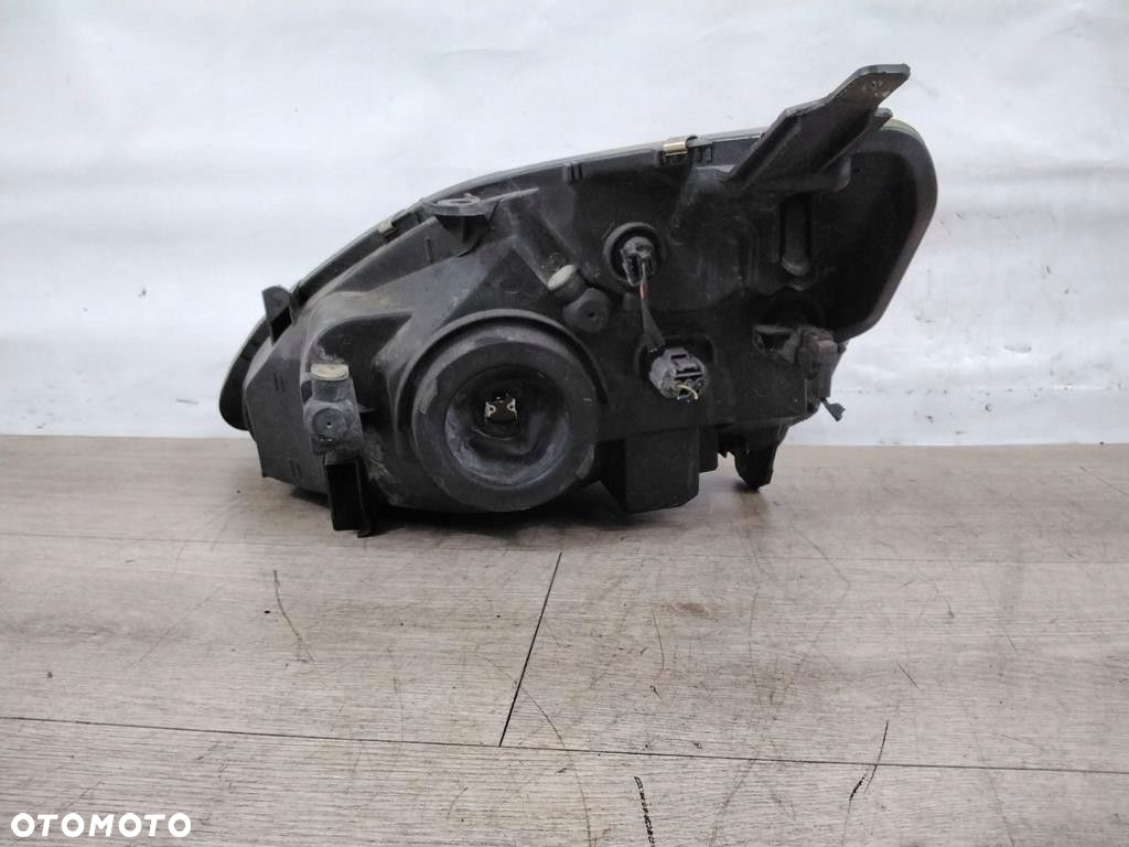 HONDA CIVIC VII LAMPA PRZÓD PRAWA - 2