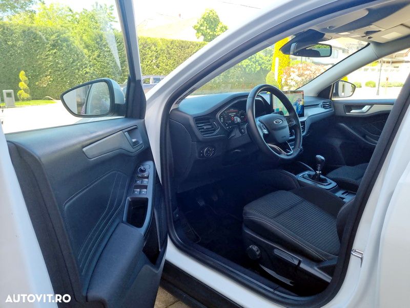 Ford Focus 1.0 EcoBoost Hybrid TITANIUM X - 11