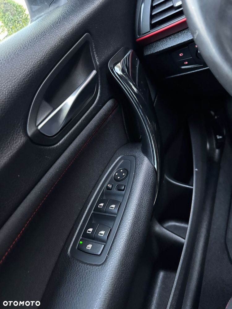 BMW Seria 1 120d Sport Line - 35