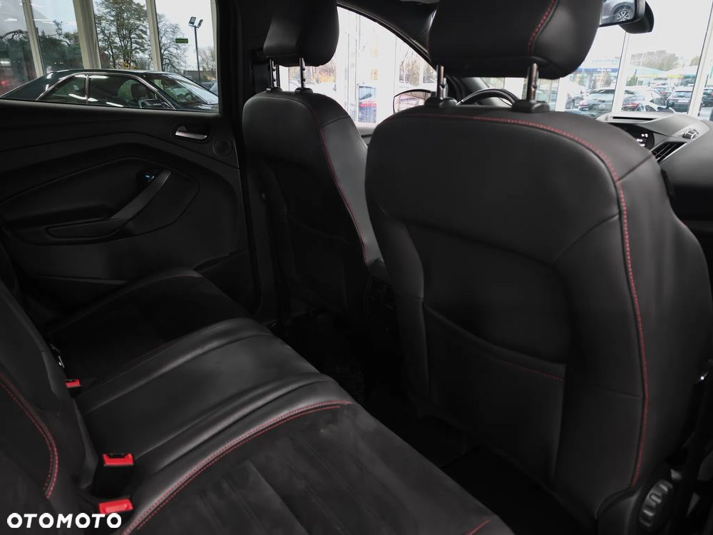 Ford Kuga 1.5 EcoBoost 2x4 ST-Line - 5