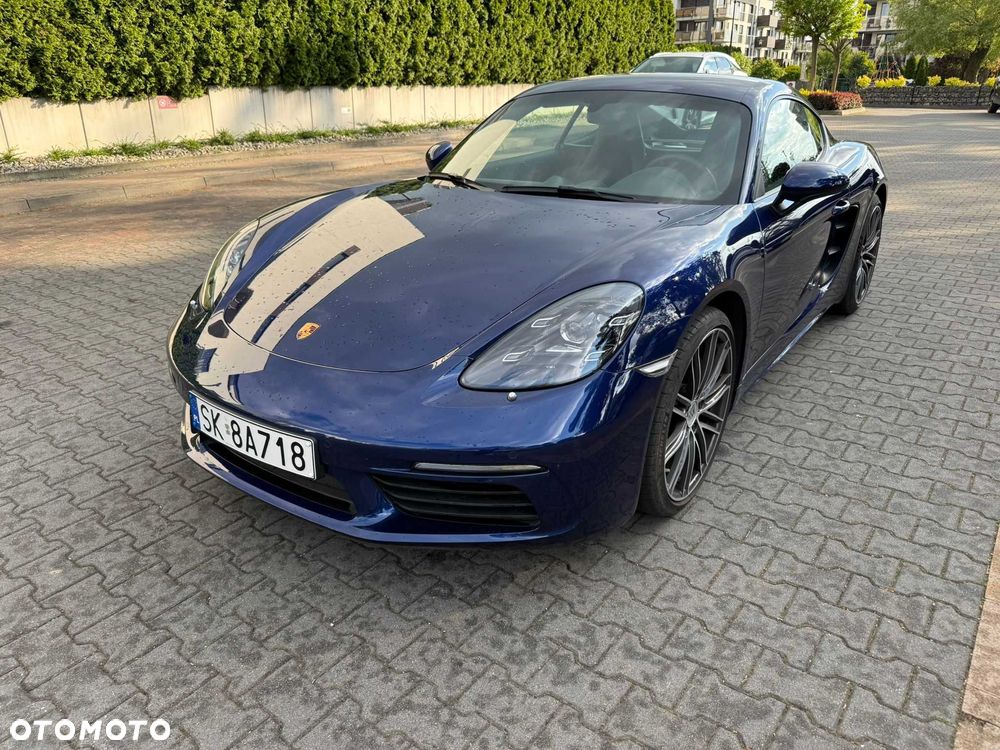 Porsche 718 Cayman - 1