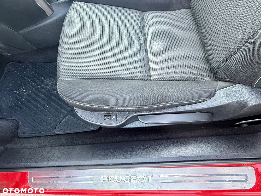 Peugeot 207 CC 1.6 HDi Premium - 32
