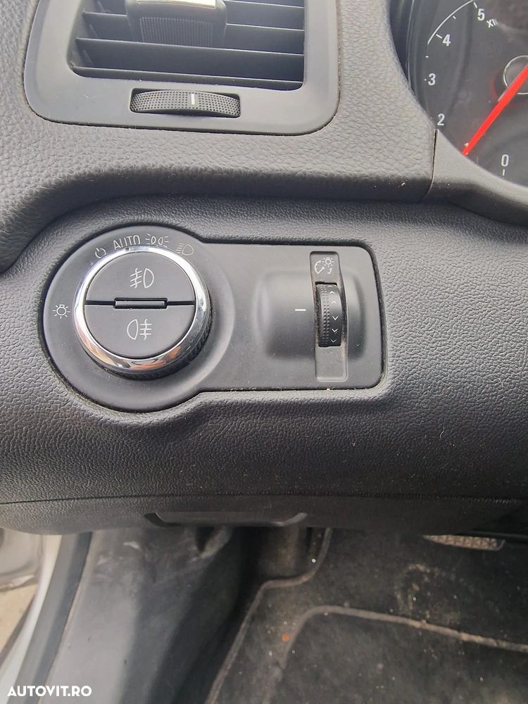 Opel Insignia 2.0 CDTI ECOTEC 4X4 Aut. - 11