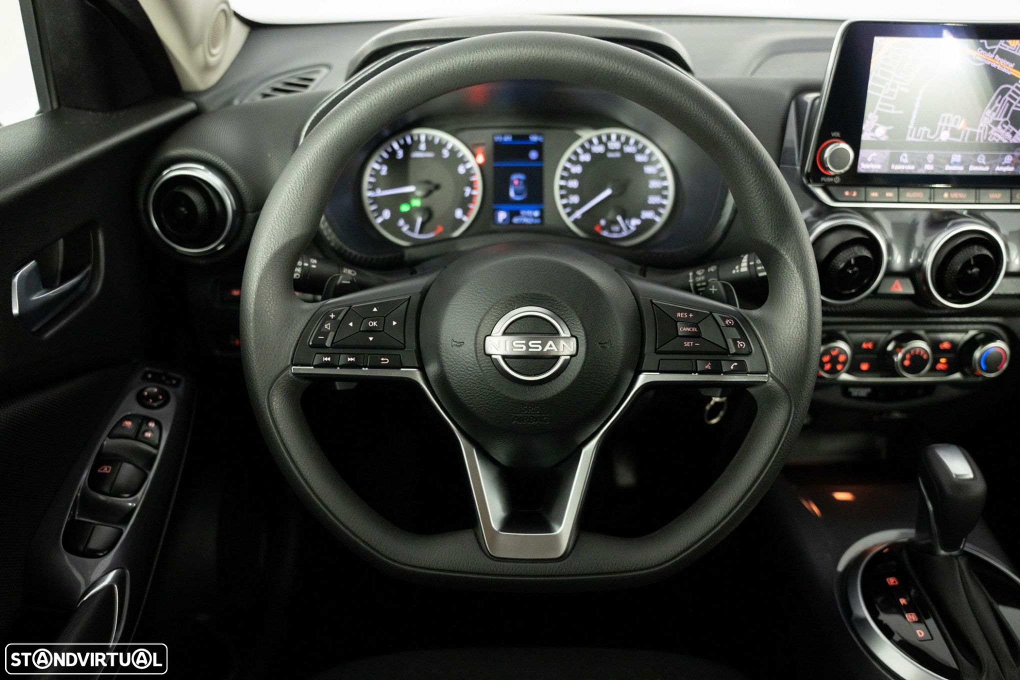 Nissan Juke 1.0 DIG-T N-Connecta DCT - 29