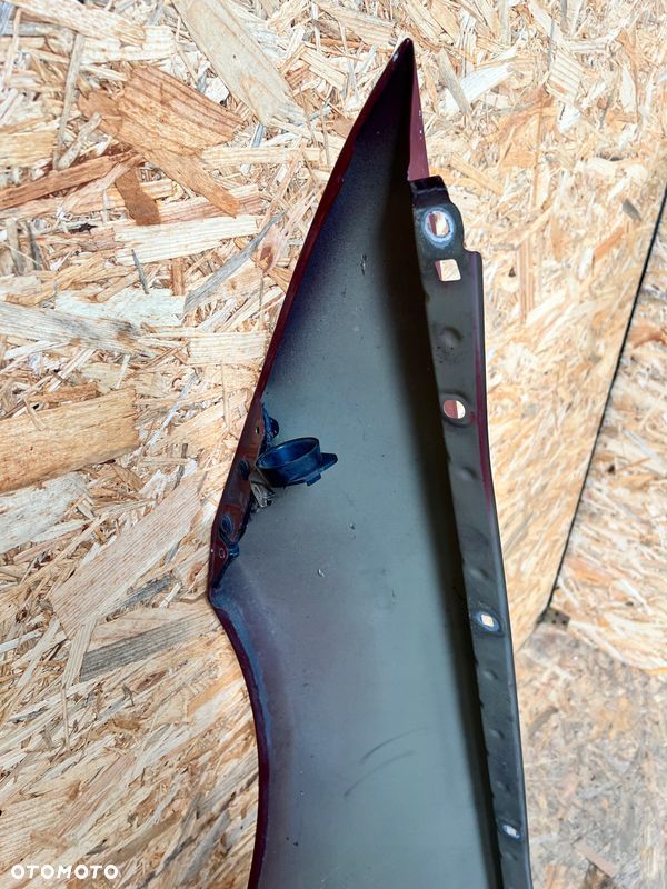 BŁOTNIK prawy BMW E90 Kombi lift E91 Kod lakieru: A82 - 9