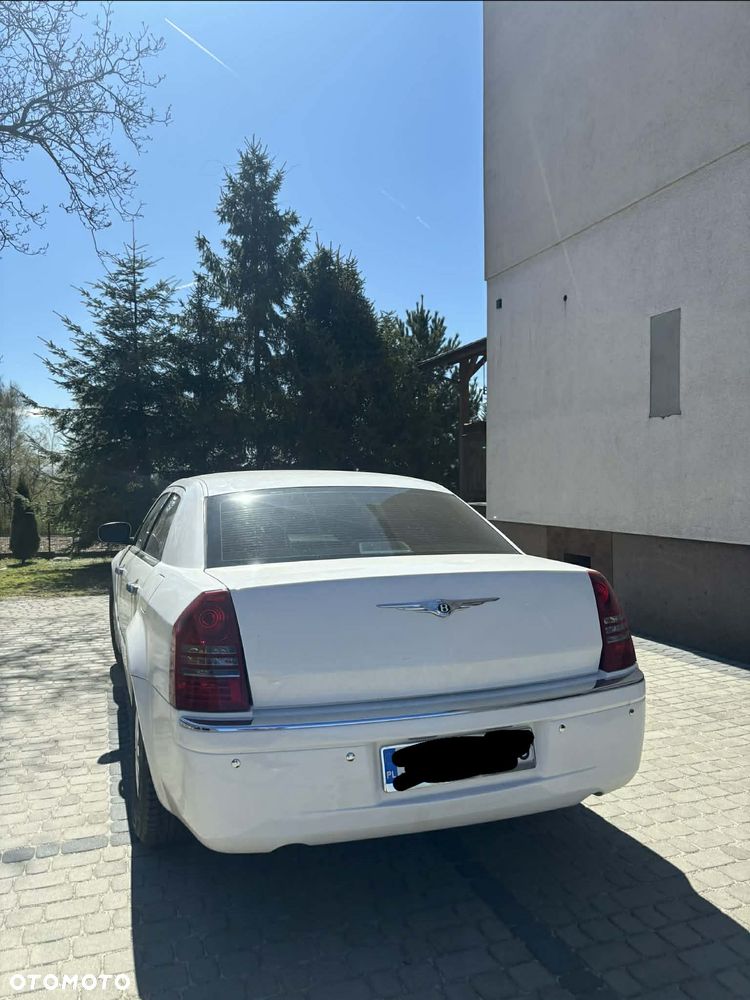 Chrysler 300C 2.7 V6 - 4