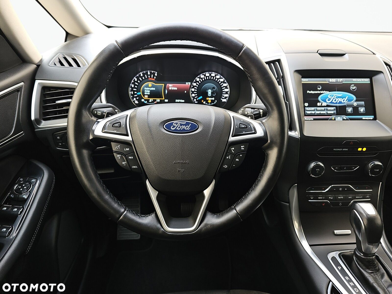 Ford S-Max - 12