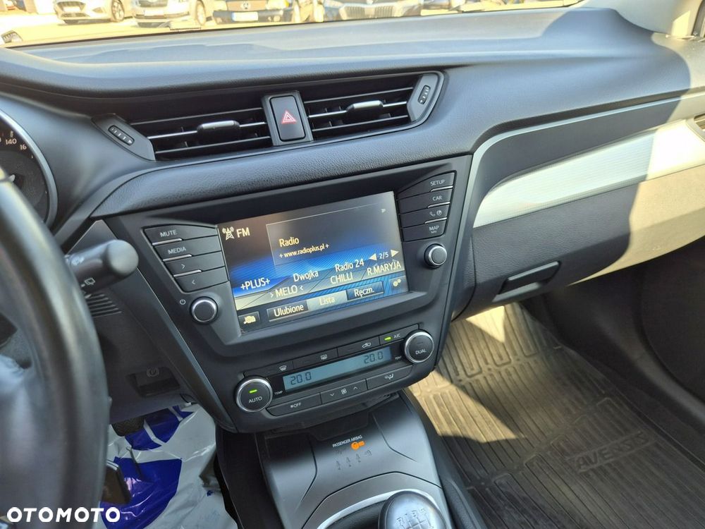 Toyota Avensis 2.0 D-4D Prestige - 17